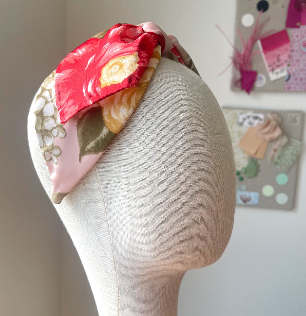 Saint Tropez SS25 | CAKEOVER poppy red rose